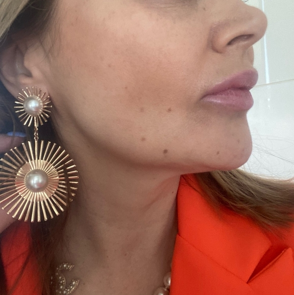 Star Burst Pearl Earrings - Picture 2 of 3